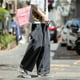 thumbnail image 3 of Pantalones vaqueros Cargo de pierna ancha para hombre, Jeans sueltos, rectos, holgados, ropa de calle de hip hop, monopatín, pantalones vaqueros neutros, 3 of 5