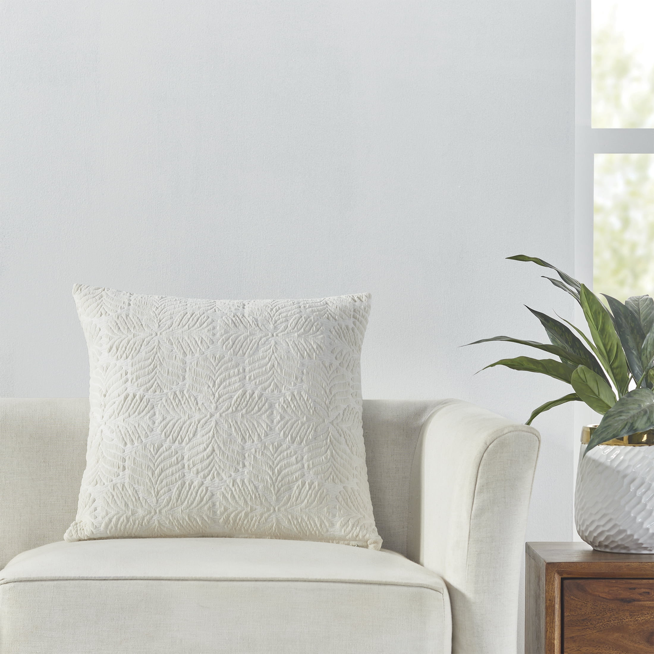 Better Homes & Gardens 20" x 20" Baker Fan Ivory Cotton Decorative Pillow