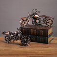 thumbnail image 3 of Decoración de motocicleta Harley de hierro para sala de estar, dormitorio, decoración de escritorio, modelo de motocicleta de metal retro personalizado, regalo hecho a mano, 3 of 5