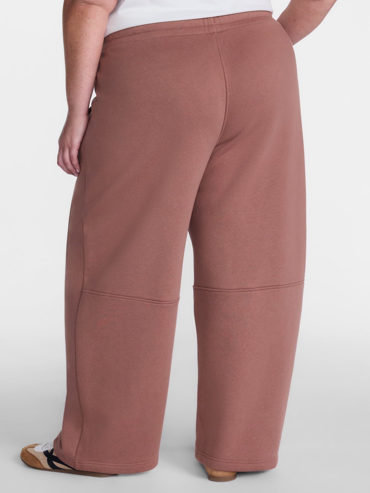 Athletic Works Women's and Women's Plus Barrel Leg Fleece Pants, 28.5" Inseam, Sizes XS-4X