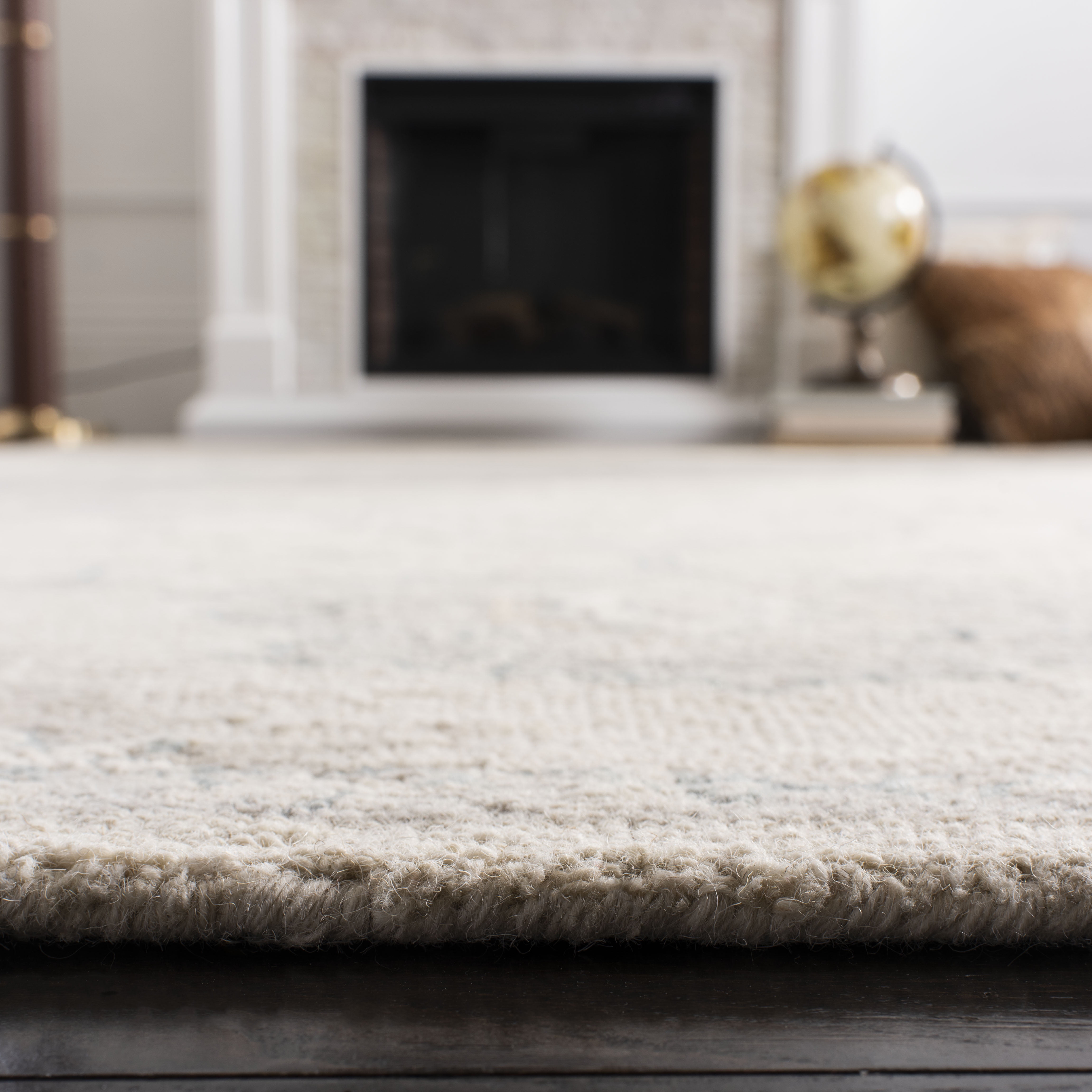 Safavieh Micro-Loop Braylon Floral Area Rug, Ivory/Beige, 9' x 12'