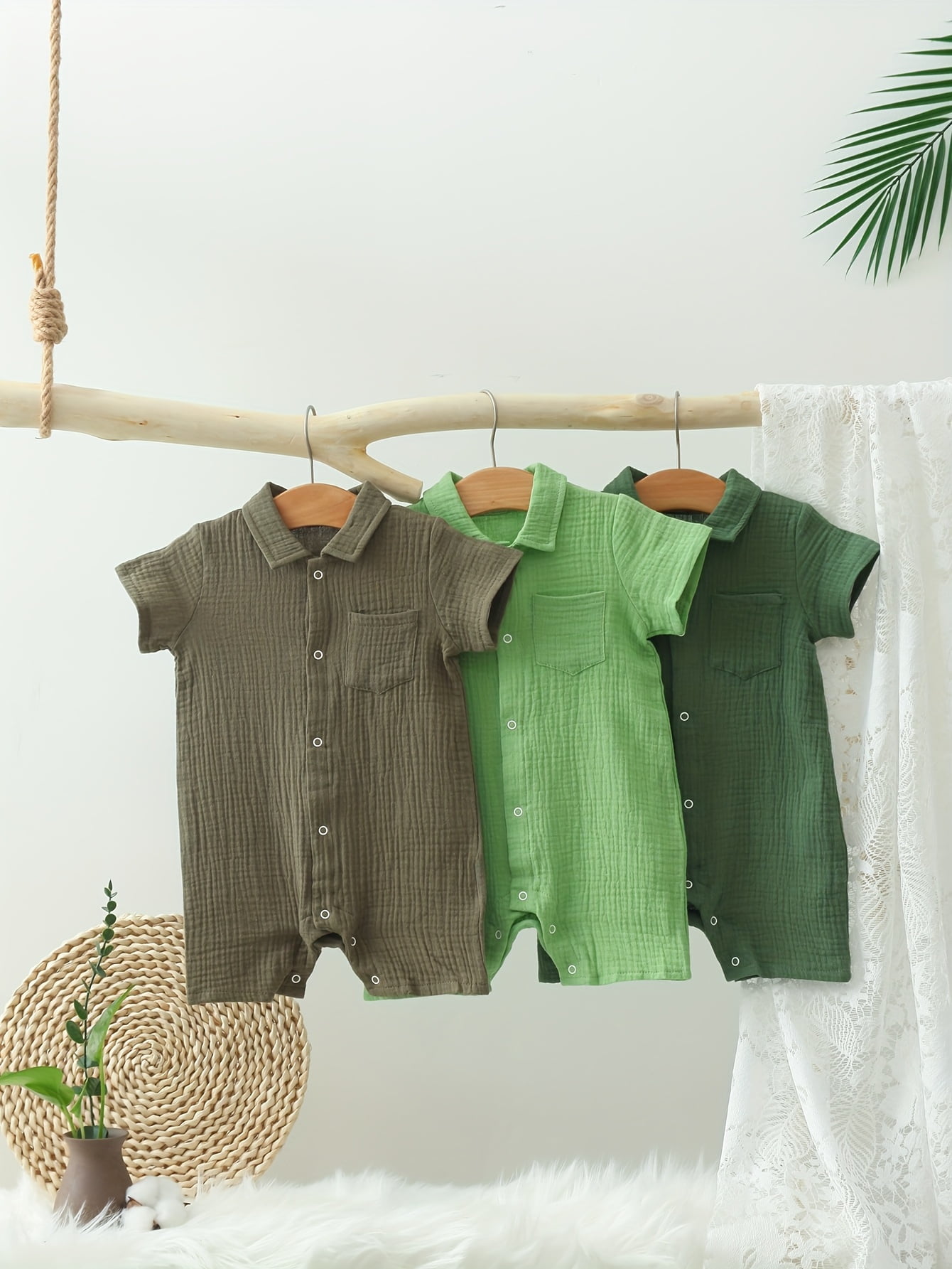 3pcs Baby Comfortable Breathable Muslin Onesie - Casual Solid Color, Short Sleeve Small Turnover Collar, Easy-Care Summer Romper, Unisex Clothing, Suitable for Outdoor Wear, Perfect for Outdoor