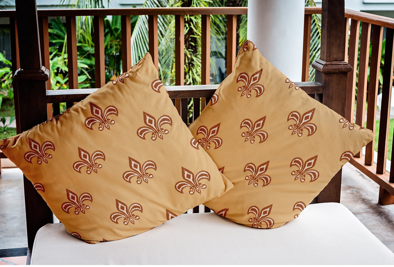 Simply Daisy 20" x 20" Fleur de Lis Indoor/Outdoor Polyester Throw Pillow, Pale Gold