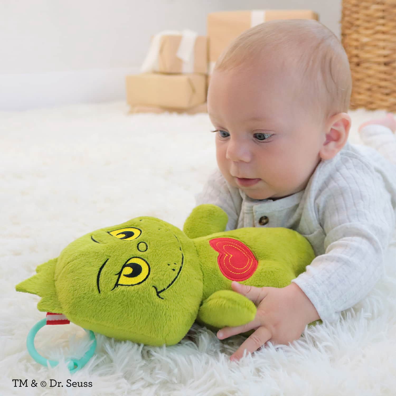 Infantino Musical Light-up Pal - The Grinch, 9.4-inch Holiday Light-Up Plush with Sounds and Melodies