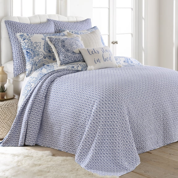 Levtex Home - Bennett Bedspread Set - Full (96x106in.) Bedspread and 2 Standard Shams (20x26in.) - Floral Paisley - Blue and White - Reversible - Cotton
