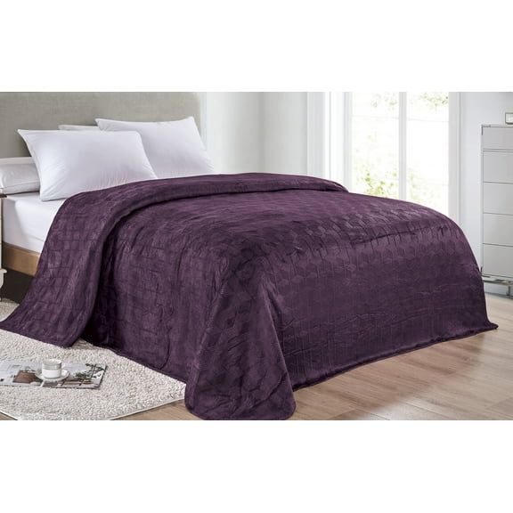 Ultra Plush By Décor&More Queen Size Chevron Arrow Jacquard Microplush Blanket (86" x 86") - Plum