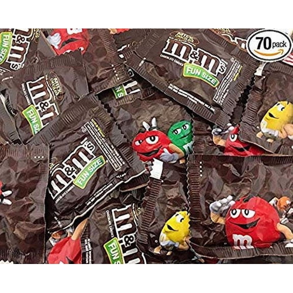 M&Ms Milk Chocolate Fun Size Candy - 5 LB (Approx. 160 Fun Size Packs) - Comes in a Sealed/Resealable Bag - Perfect For Parties, Pinata, Office Bowl, Wedding Favors, Easter Baskets