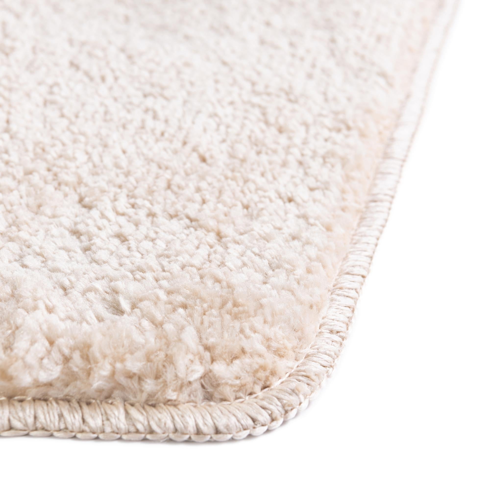 Rugs.com Bano Everyday Bath Mat Collection Rug – 1' 8 x 2' 7 Sandy Beige Machine Washable Shag Bath Mat, Extra Soft and Absorbent, Non-Slip, Quick Dry, Perfect for Bathroom