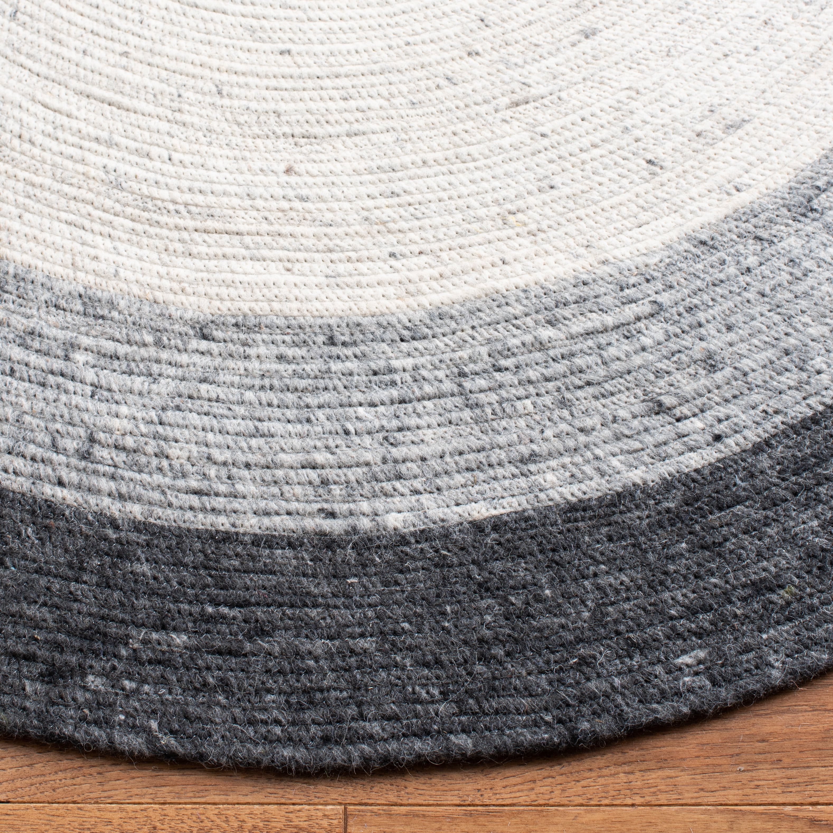 SAFAVIEH Braided Nazca Geometric Reversible Area Rug, Gray/Ivory, 6' x 9' Oval