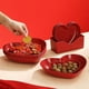 thumbnail image 1 of Platos rojos de fiesta con forma de corazón | Paquete de 5 platos de plástico para postres y aperitivos para celebraciones | Bandejas para servir pasteles y frutas de 15 x 13 cm, 1 of 6