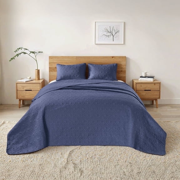 Madison Park Quebec 3 Piece Bedspread Set Lightweight Reversible Bedding Set,Queen,Navy