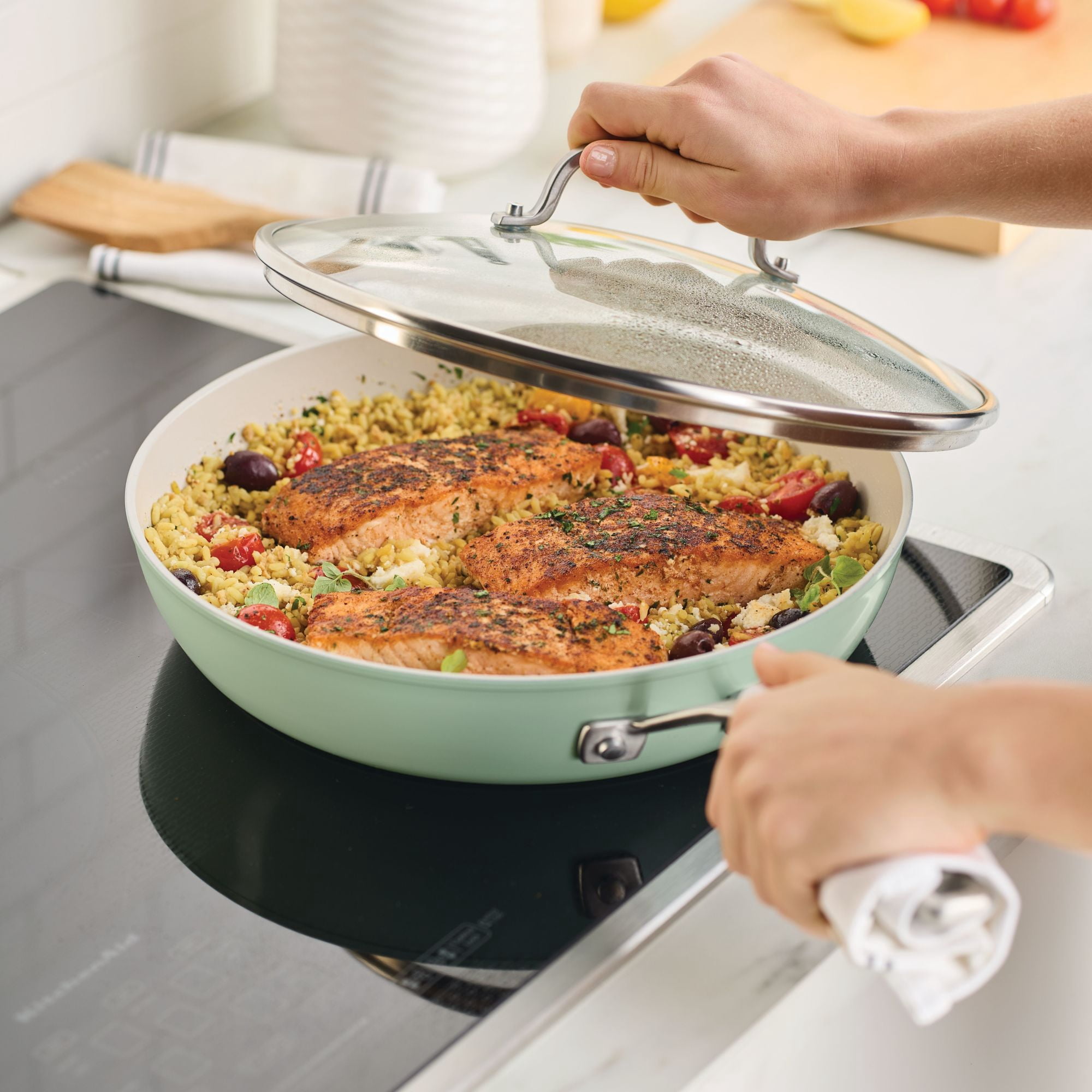 KitchenAid Hard-Anodized 12.25 Inch Ceramic Induction Skillet with Lid, Dishwasher Safe and Oven Safe to 500°F, Pistachio