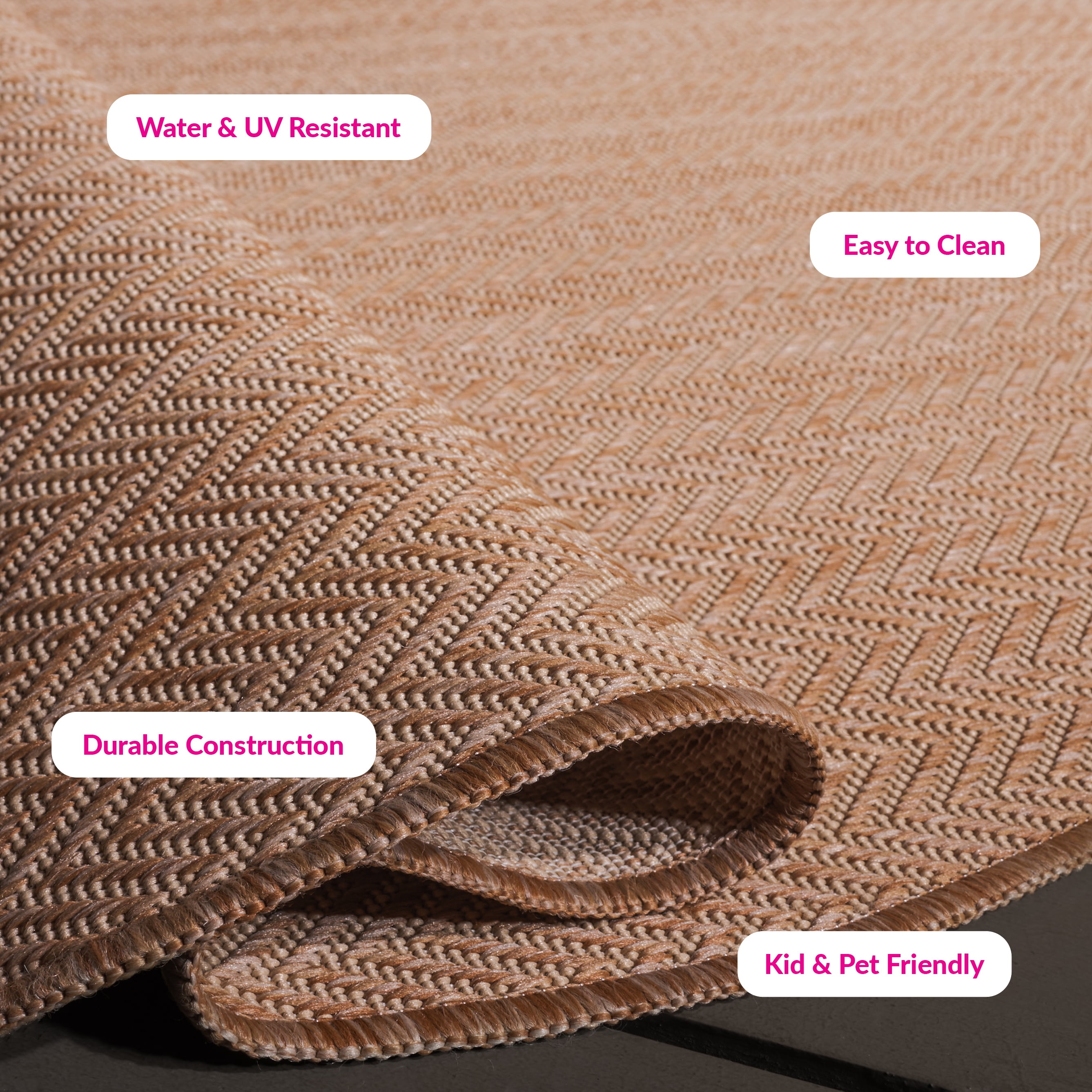 SAFAVIEH Courtyard Blazhe Chevron Indoor/Outdoor Area Rug, Natural/Cream, 5'3" x 7'7" Scalloped