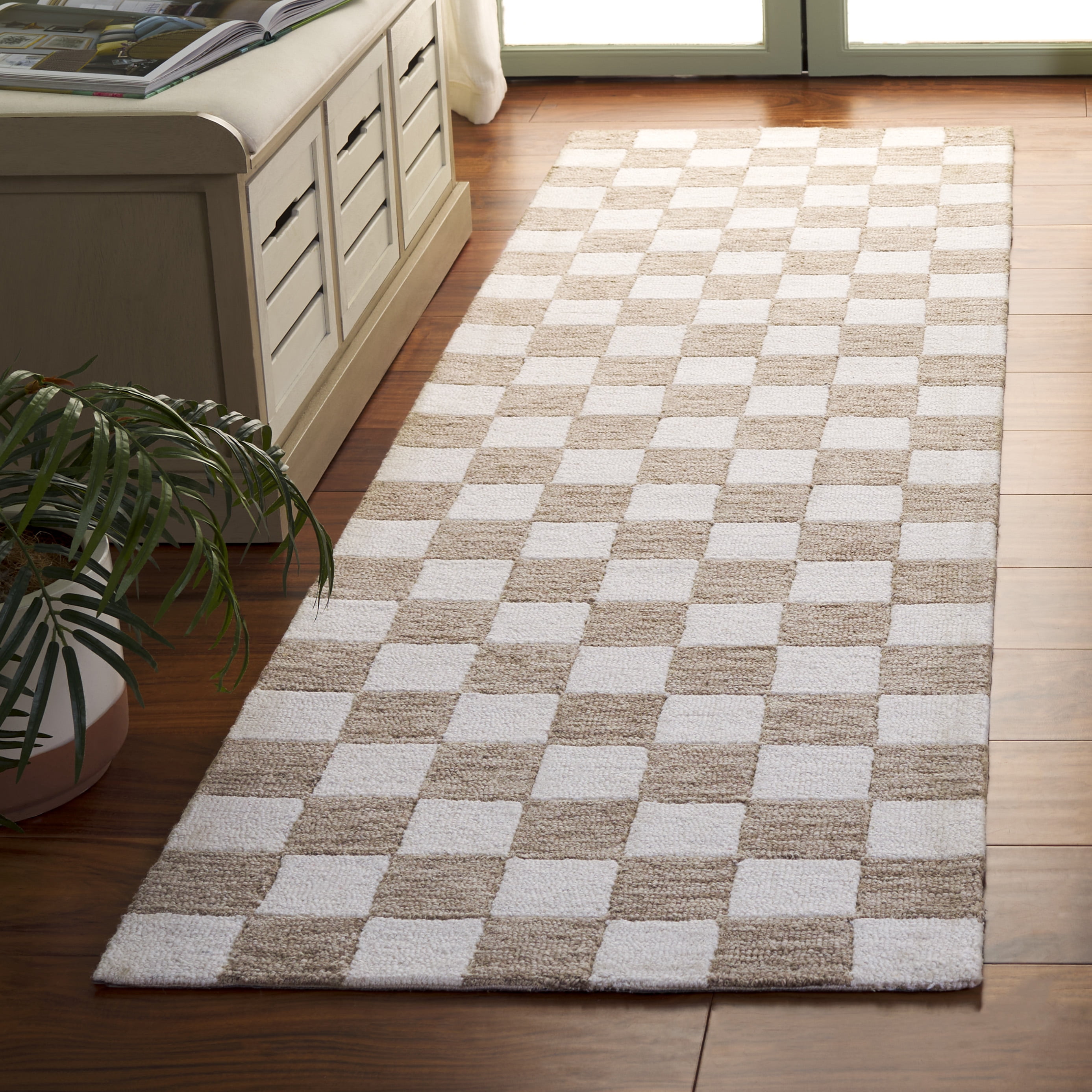SAFAVIEH Ebony Camille Checkered Runner Rug, Brown/Ivory, 2'3" x 8'