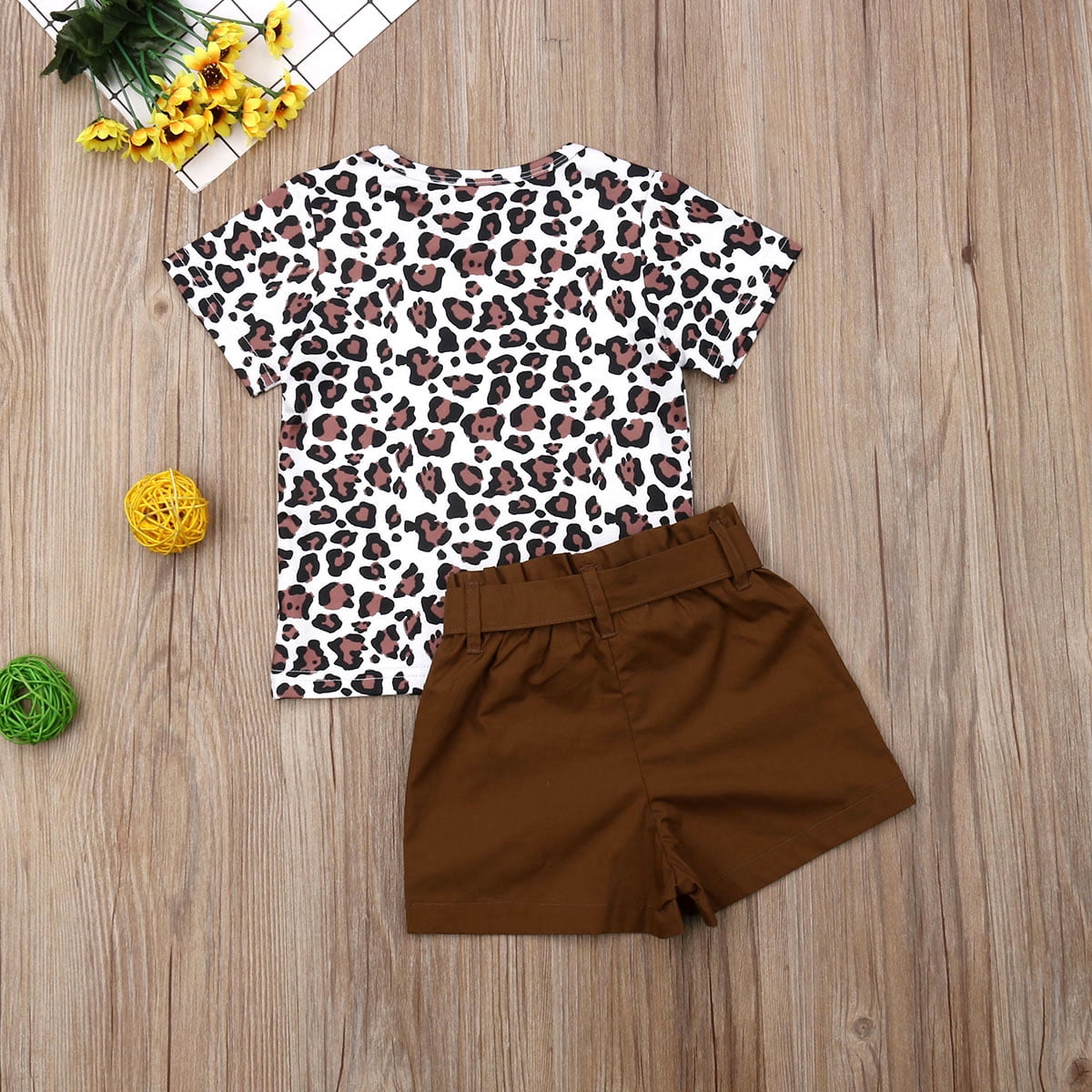 2-piece Toddler Girl Letter Print Black Tee and Bowknot Design Leopard Print Paperbag Shorts Set