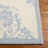 SAFAVIEH Chelsea Vianne Geometric Wool Area Rug, Ivory/Blue, 8'9