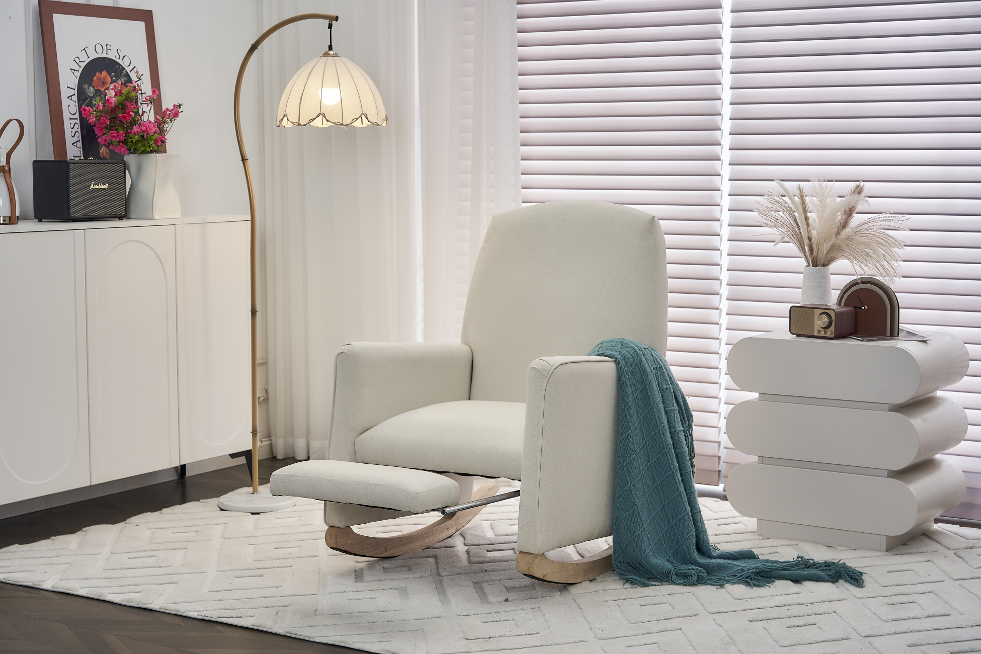 Cotton Linen Rocking Chair with Pull Out Footrest, Side Pockets and Non-slip Mats Legs for Living Room, Bedroom, Nursery, Balcony, Beige