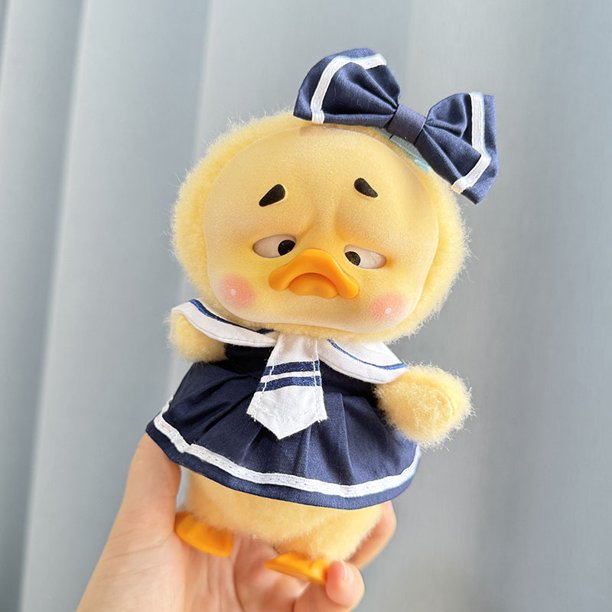 Annoying Duck va a trabajar Annoying Duck serie peluche ropa bebé caja ciega pequeño pato amarillo reemplazo ropa muñeca (C - falda universitaria británico)