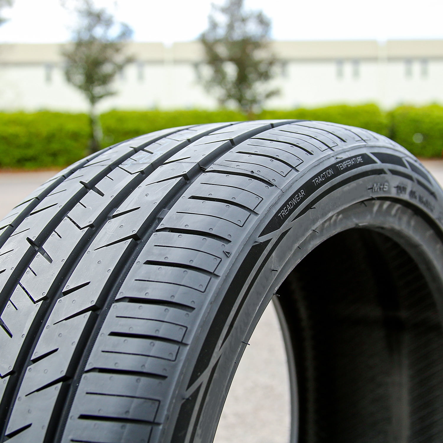 Travelstar Ecosport GT 245/40ZR19 245/40R19 98W XL High