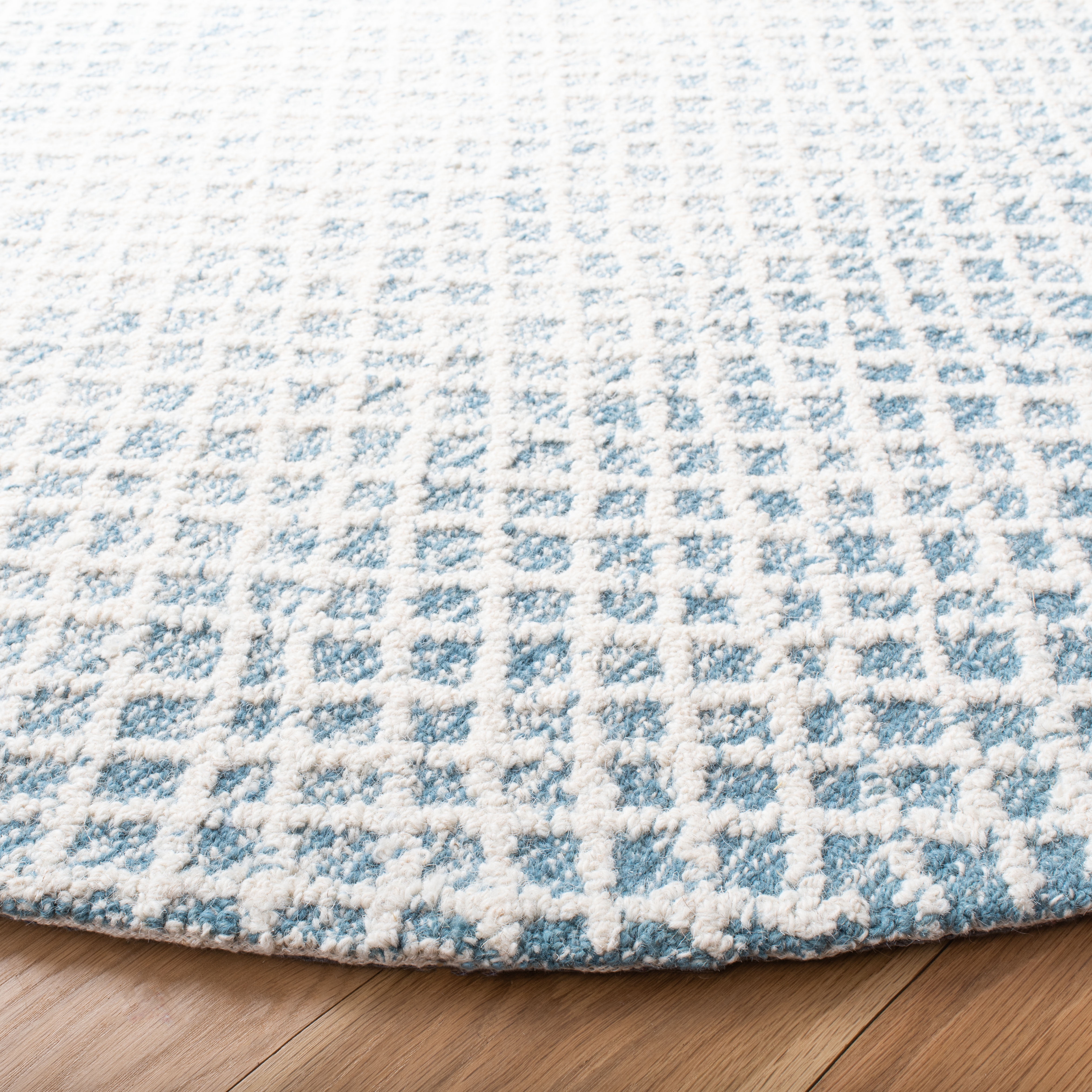 SAFAVIEH Micro-Loop Arnold Diamond Area Rug, Blue/Ivory, 5' x 5' Round