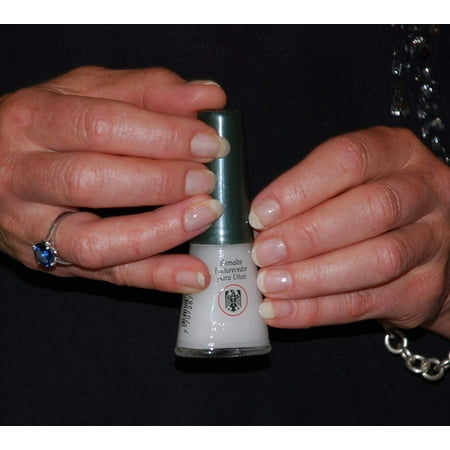 QUIMICA ALEMANA (protective barrier prevents chipping, peeling and, Strengthens Nails By Nail