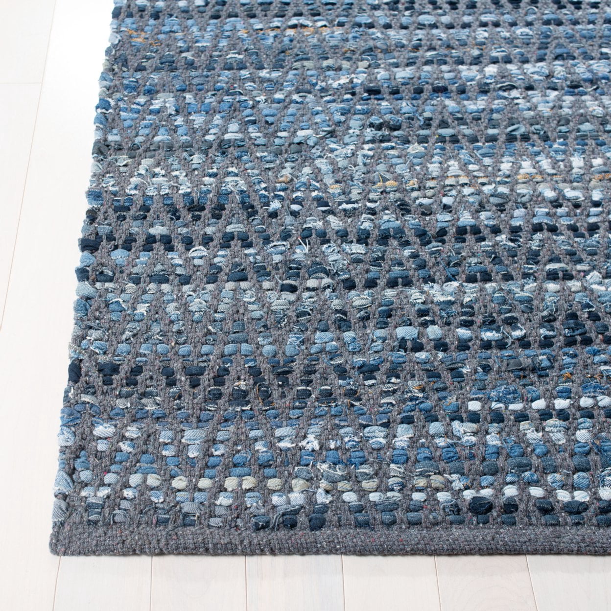 SAFAVIEH Montauk Zahara Geometric Area Rug, Blue, 8' x 10'