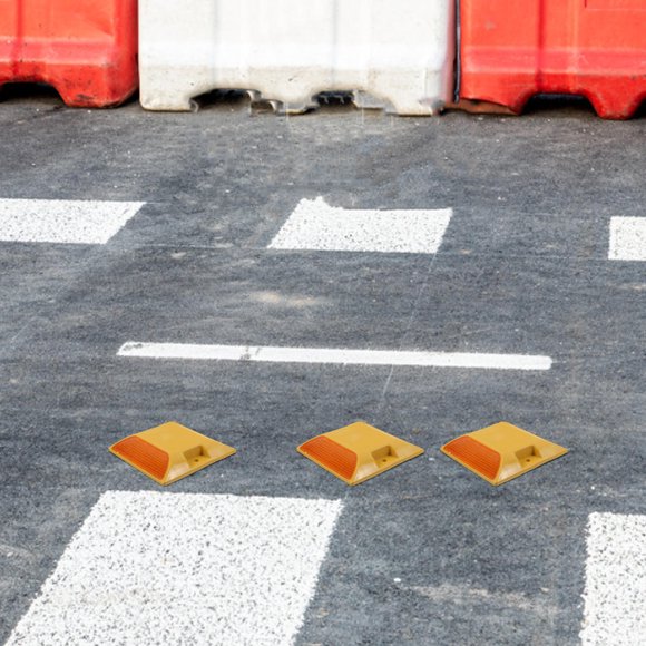 BESTYASH 6Pcs Reflective Road Markers Yellow Plastic Durable Pavement Markers for Daily Driveway Use