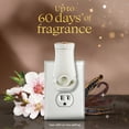 thumbnail image 2 of Glade Branchées® Huile parfumée Recharge, Very Merry Vanilla™, 2 of 8