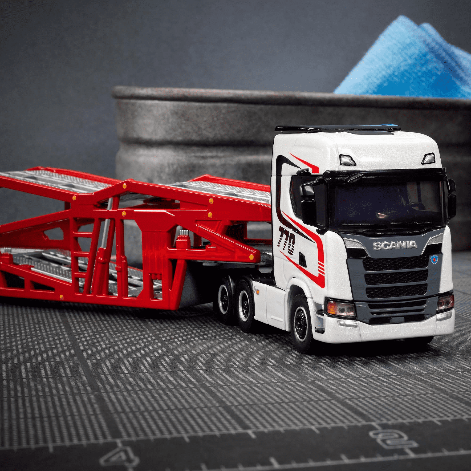 Hot Wheels Scania 770 S Elite 64 Collectors Car Hauler