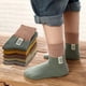 thumbnail image 4 of GOOHOCHY 5 pares de medias de algodón para niños, calcetines hasta media pantorrilla, calzado cálido para niños (color aleatorio, 7-12 años), 4 of 8