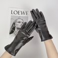 thumbnail image 3 of Guantes de cuero sintético con cadena de moda para mujer, cálidos y de terciopelo, gruesos, con dedos completos, para conducción al aire libre, con pantalla táctil, 3 of 5