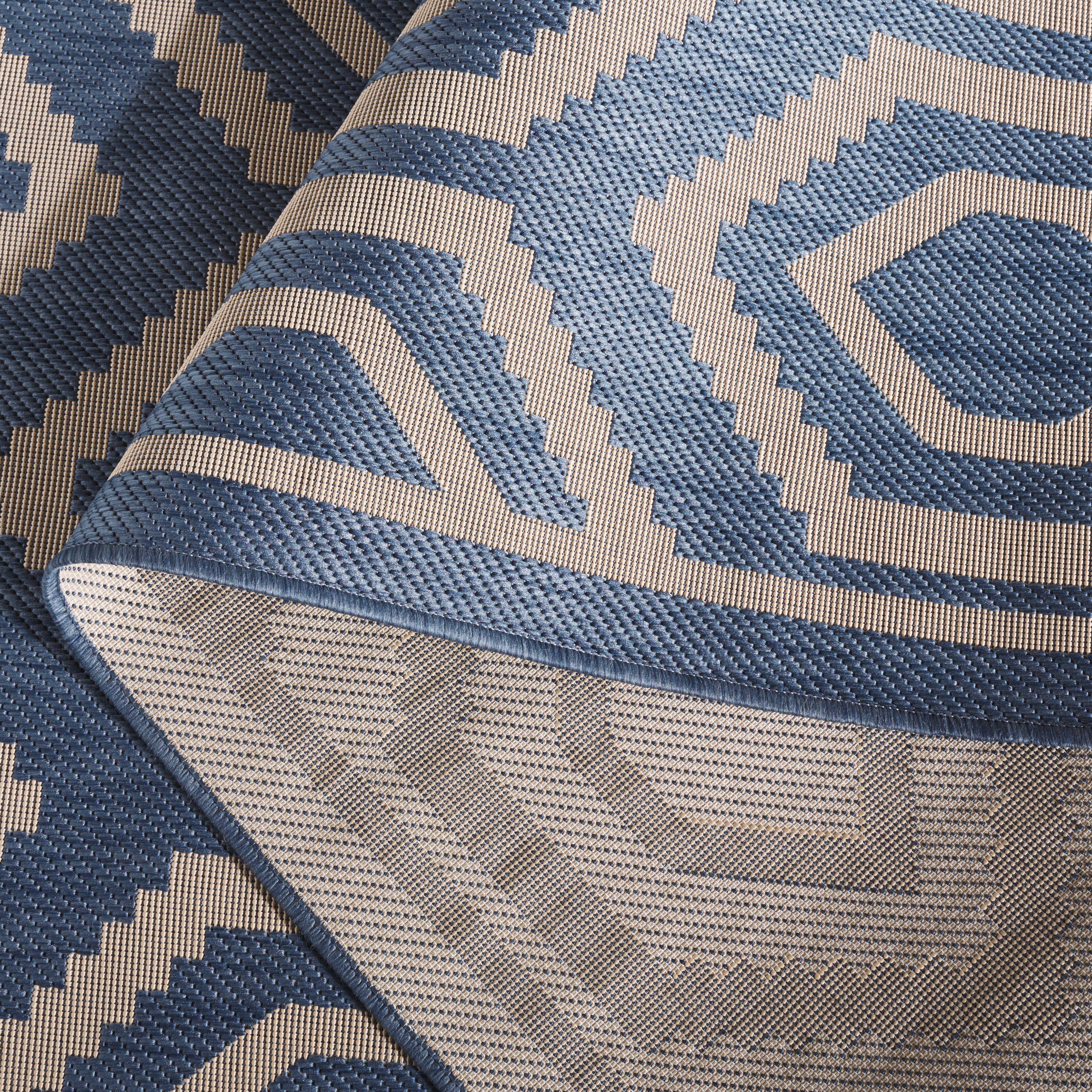 Safavieh Courtyard Amelia Geometric Indoor/Outdoor Area Rug, Blue/Beige, 6'7" x 6'7" Round