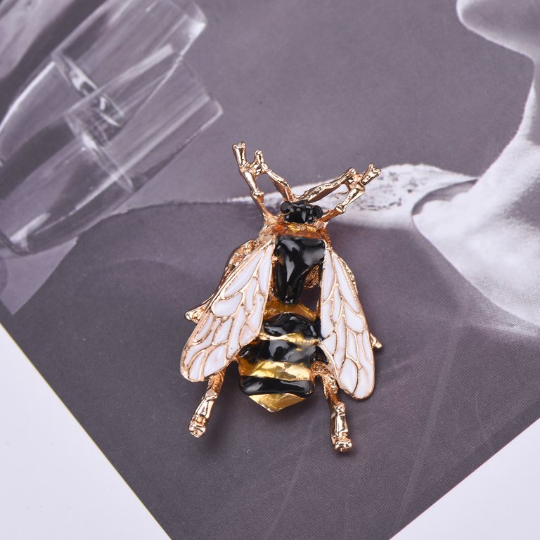 Vintage Gold-Tone Bug / Wasp Tie Tack / Tie Pin ` Very Unique