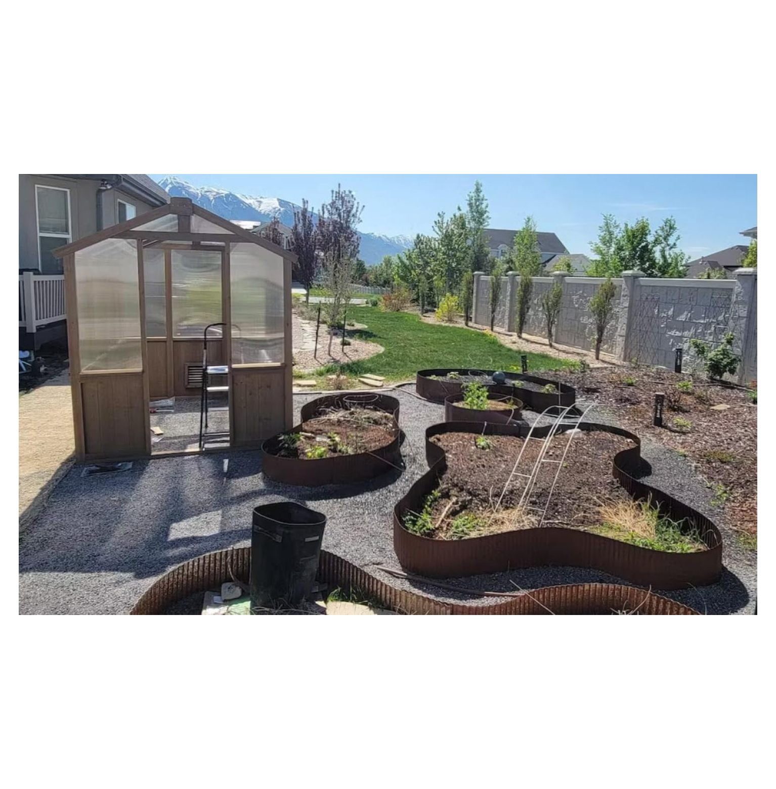 Steel Rustic Metal Landscape Edging (15in W x 10ft L Rolls, Rusted)