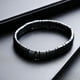 thumbnail image 5 of Pulsera de hematita para hombre: Reaviva el poder masculino. Pulseras para recuperar la confianza., 5 of 9