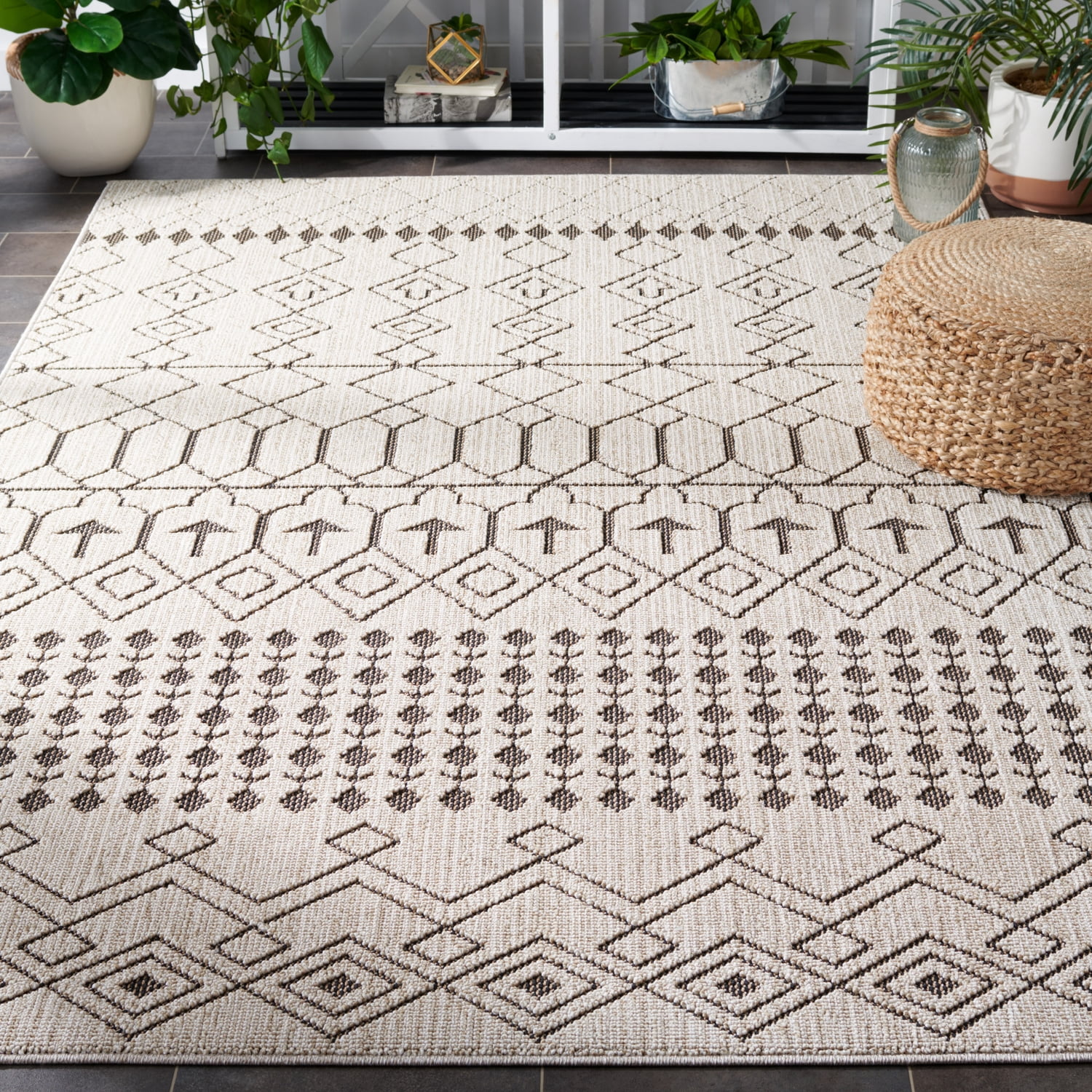 SAFAVIEH Global Antilla Diamond Indoor/Outdoor Area Rug, Beige/Dark Beig, 5'3" x 7'6"