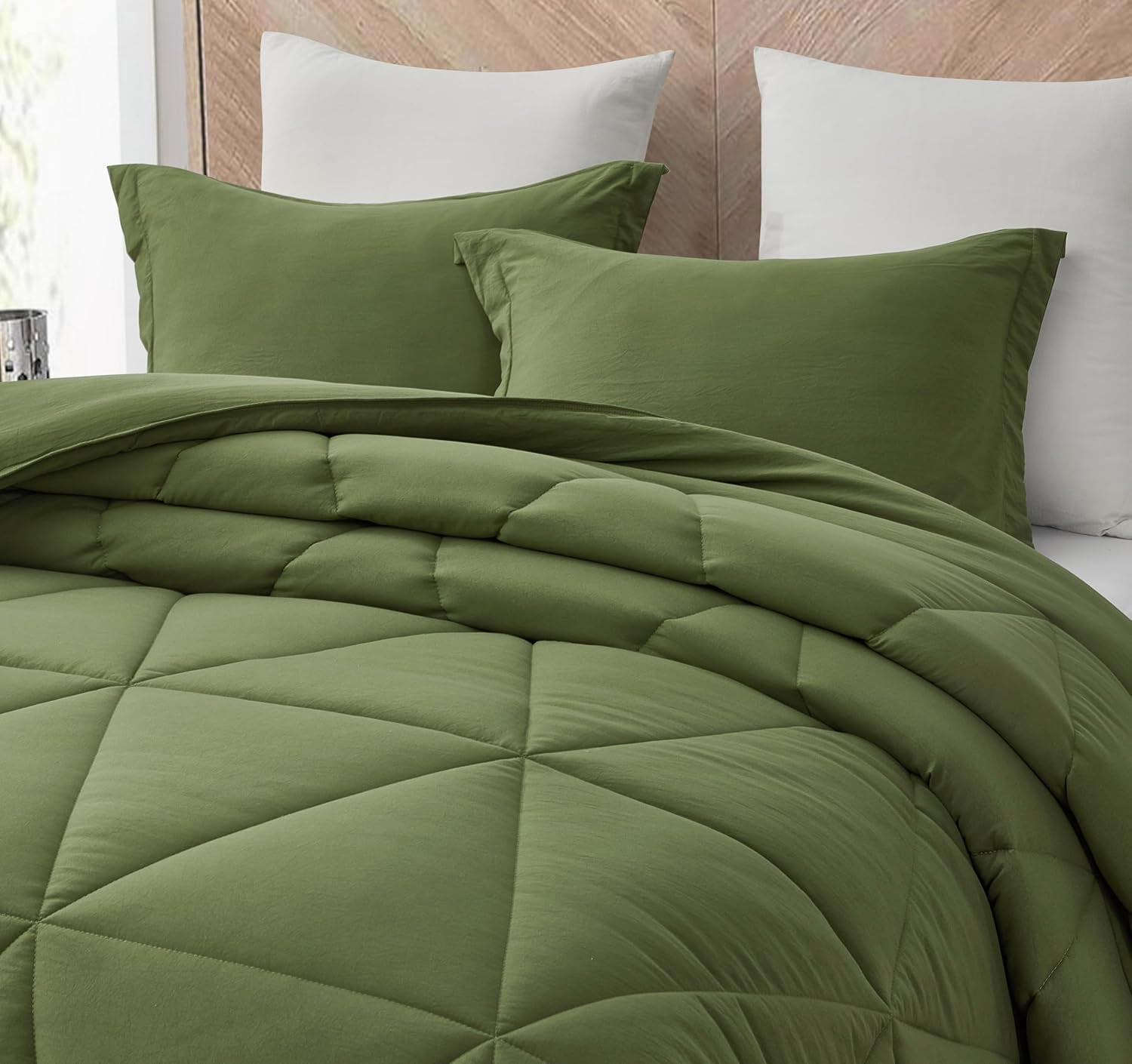 Chezmoi Collection Rory Olive Green Comforter Set Oversized Queen Size 3-Piece Fluffy Soft Lightweight Bedding Triangle Quilted Stone-Washed Microfiber Comforter Set for All Season