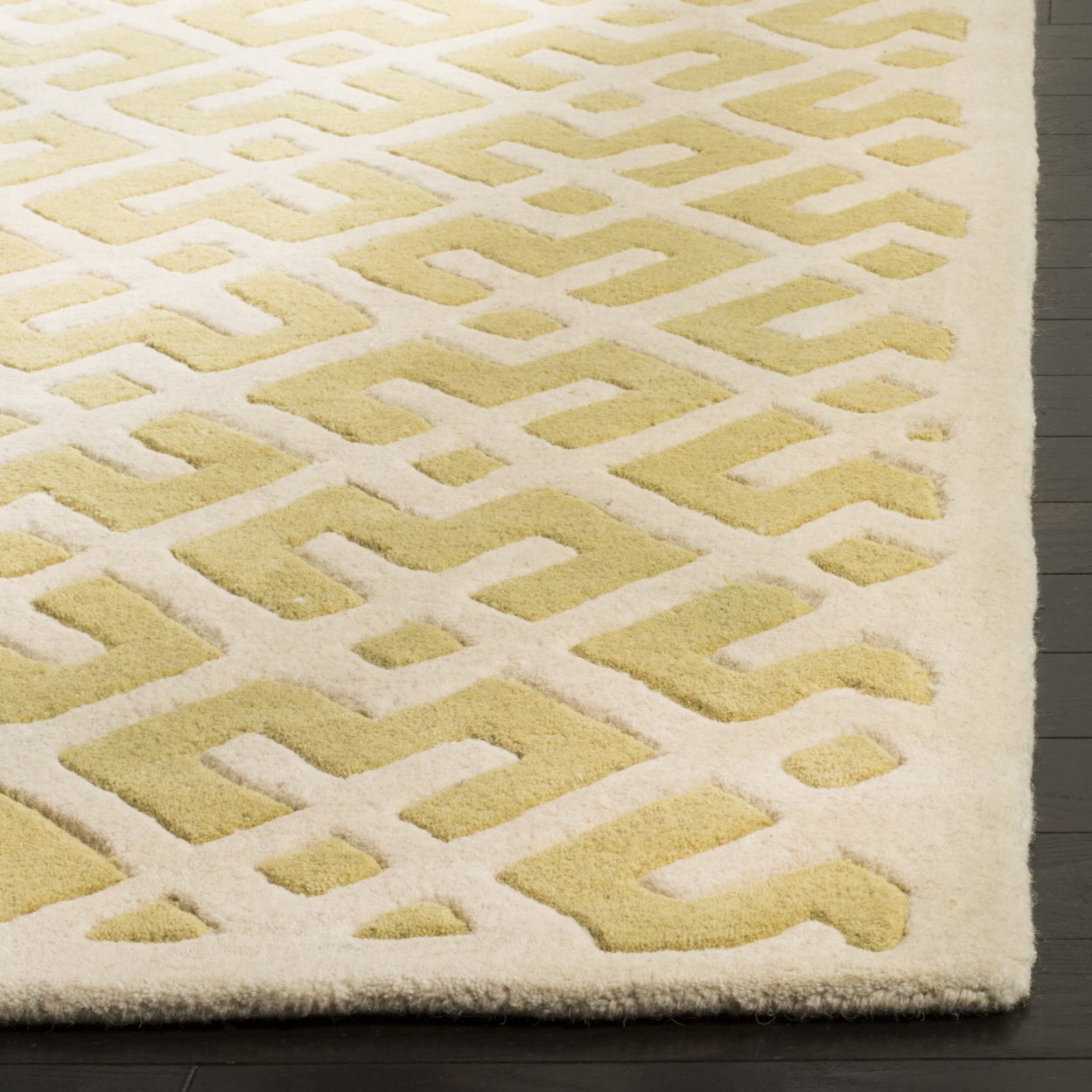 SAFAVIEH Chatham Jackson Geometric Wool Area Rug, Light Gold/Ivory, 8' x 10'