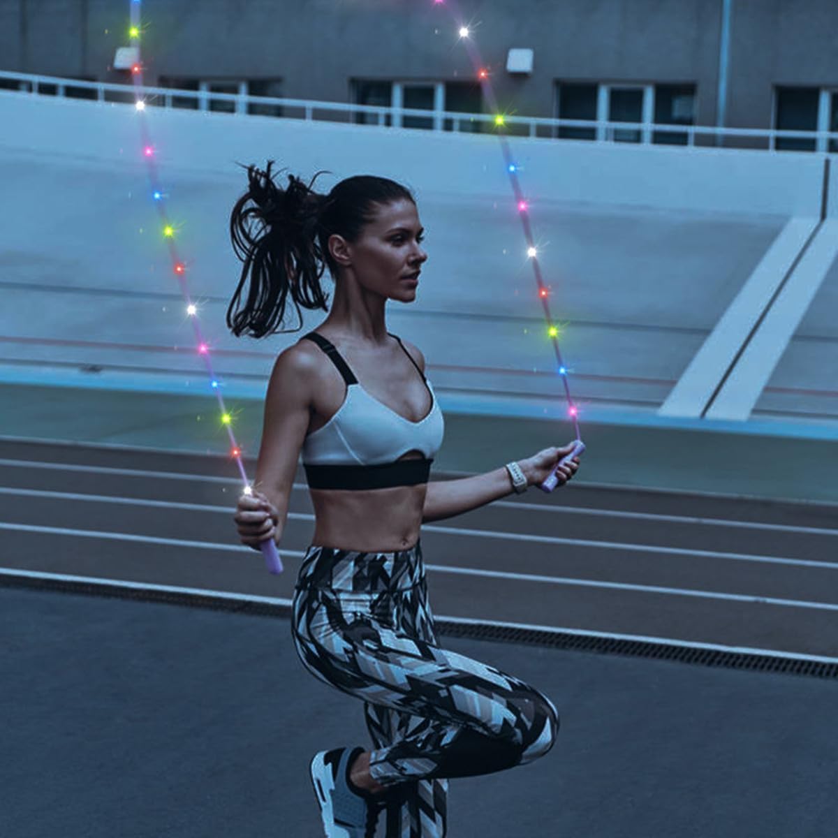EONQY LED Skipping Rope, Lights Up LED Skipping Rope, Colorful LED Jump Ropes for Women Men and Kids Keeping Fit Training Workout and Weight Loss