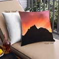 thumbnail image 1 of Ahgly Company Color Focus Orange Coussin Décoratif d'Extérieur, 18 Po X 18 Po, 1 of 6