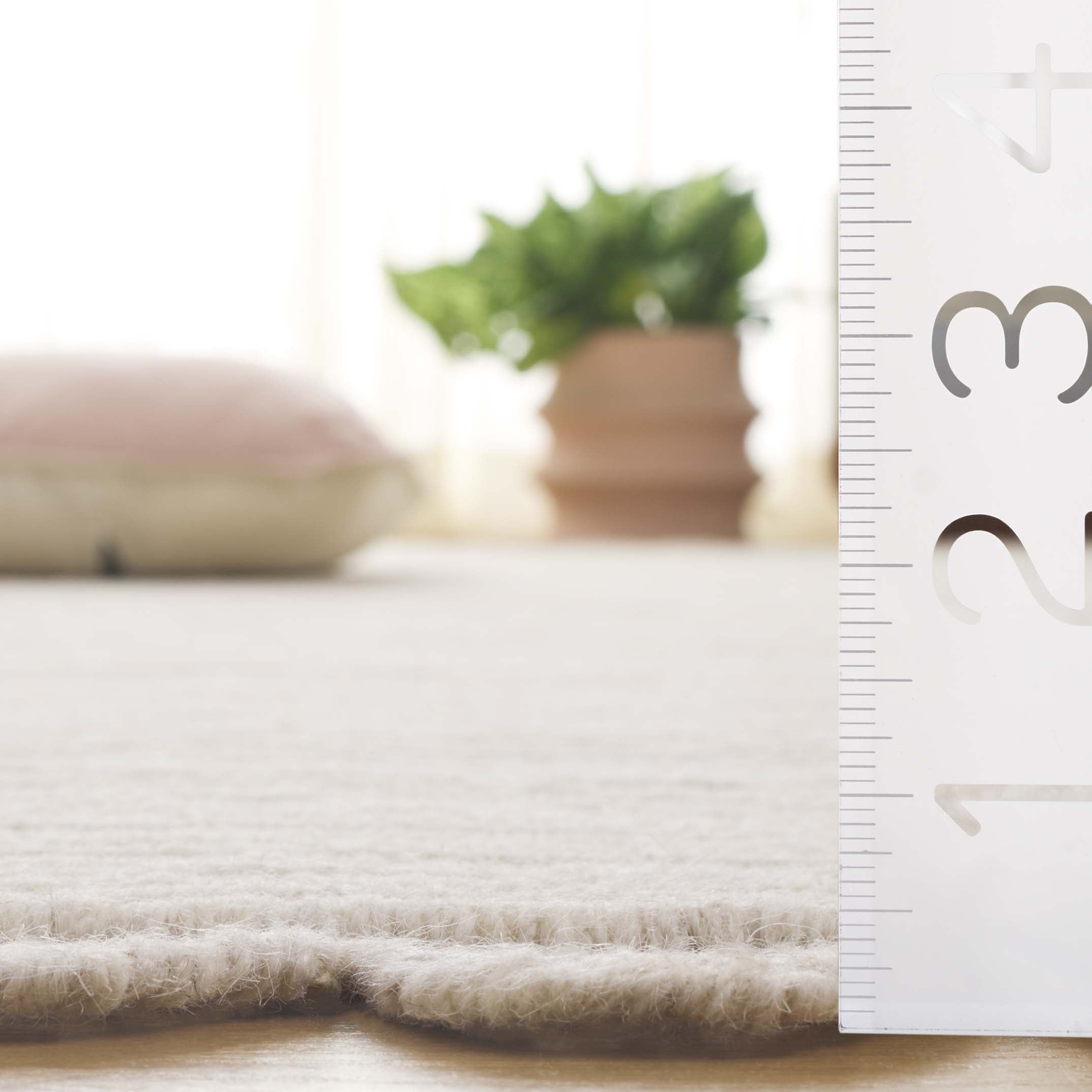 SAFAVIEH Montauk Vinal Striped Runner Rug, Ivory, 2'3" x 8'