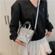 thumbnail image 5 of Bolso Cuerpo Cruzado Hombro Cuero PU para Mujeres (plata), 5 of 9