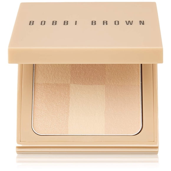 Powder Bobbi Brown Nude Finish que ilumina la piel desnuda