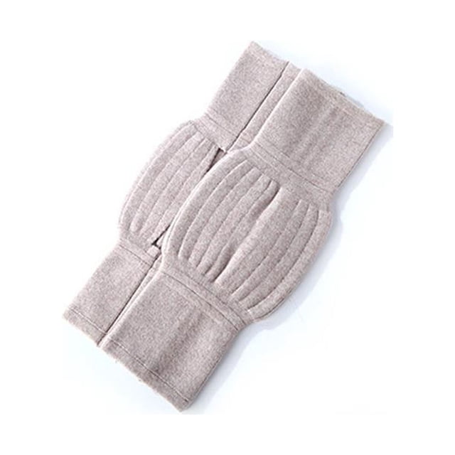 fiudx rodilleras de invierno, diseño de lana gruesa, par unisex en café claro, vista cenital plana; paneles acolchonados verticales sobre la rótula y bandas elásticas anchas superior e inferior para soporte antideslizante, textura tejida visible, protección térmica para uso diario o deportivo, también ideales para caminatas en clima frío.