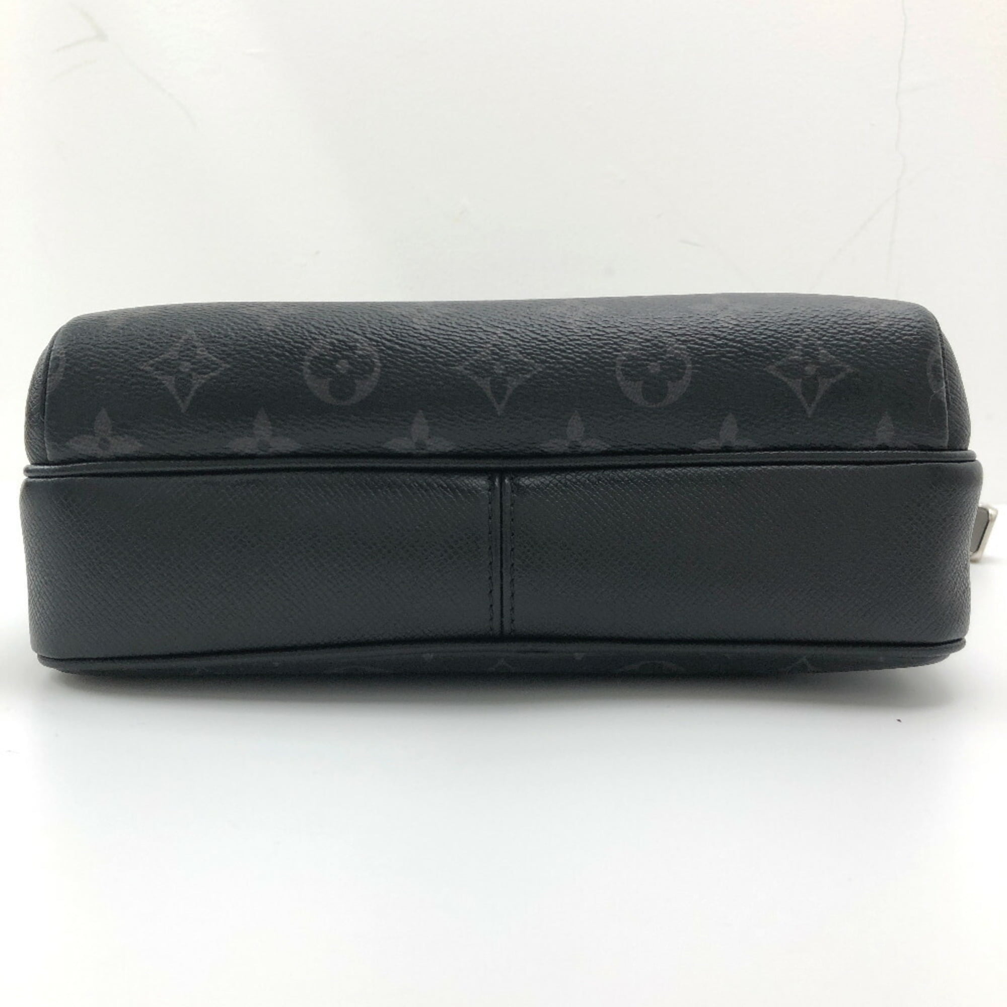 Concorde leather handbag Louis Vuitton Black in Leather - 35689402