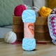 thumbnail image 4 of Hilo de ganchillo tejido a mano en una bola de lana de terciopelo agradable y suave para tejer, 4 of 5