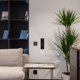 thumbnail image 3 of Soporte de pared retráctil para mando a distancia con cable, 3 of 7