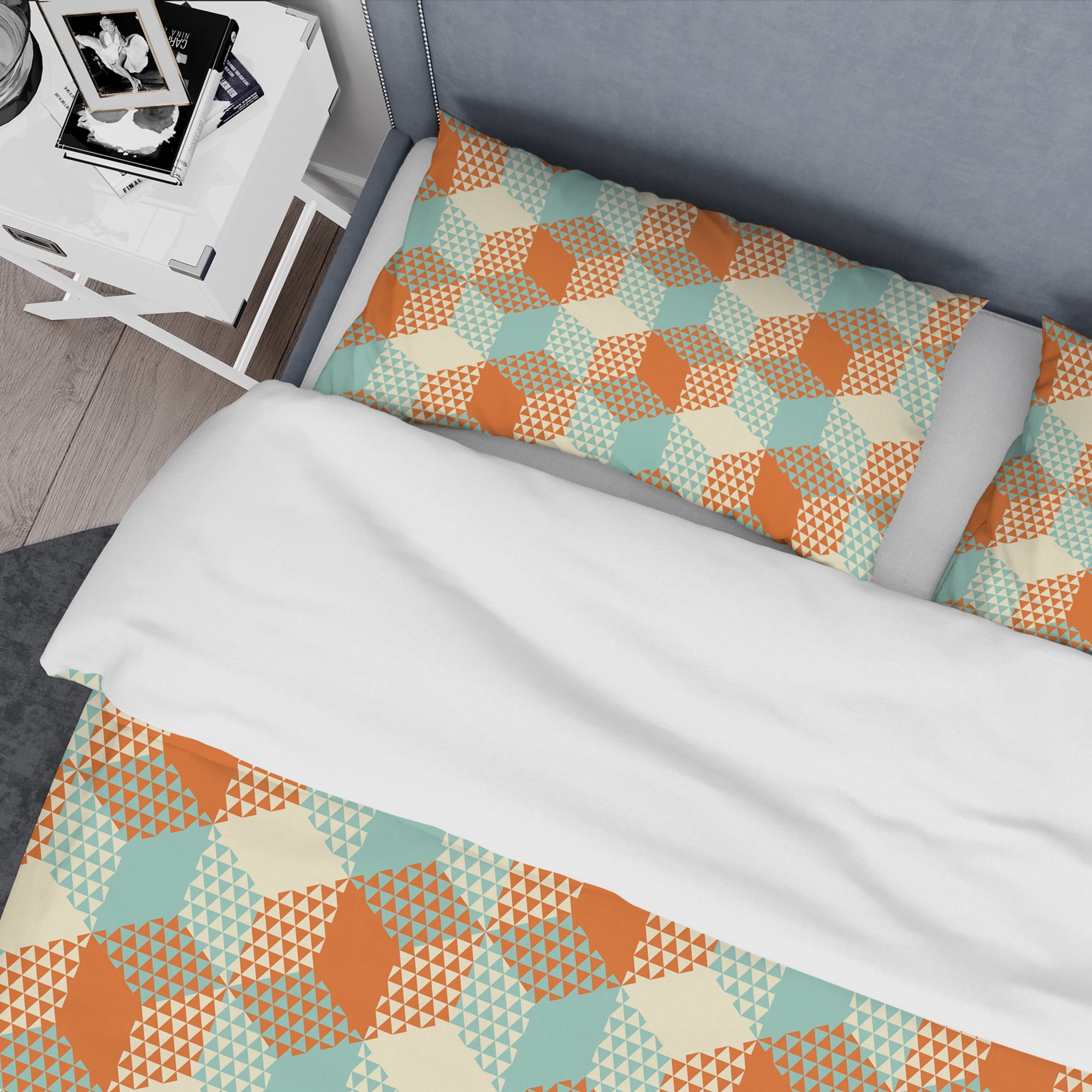 Designart 'Retro Hexagon Pattern VIII' Mid-Century Modern Duvet Cover Set