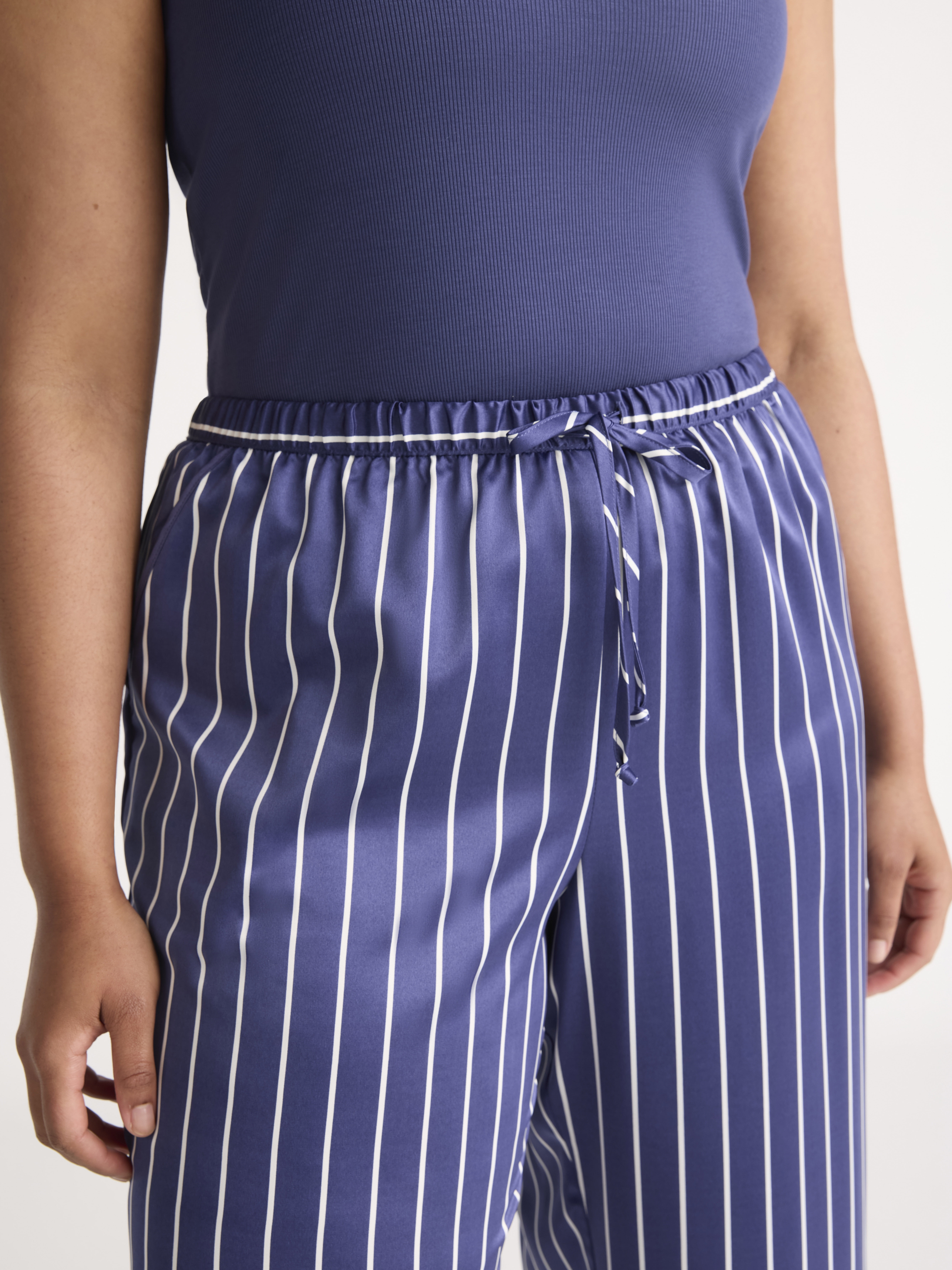Joyspun Women’s Satin Pants, 28'' Inseam, Sizes XS-3X