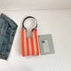 thumbnail image 3 of Bolsos de mano para mujer Bolsos de compras tejidos de punto con rayas en contraste (naranja), 3 of 6